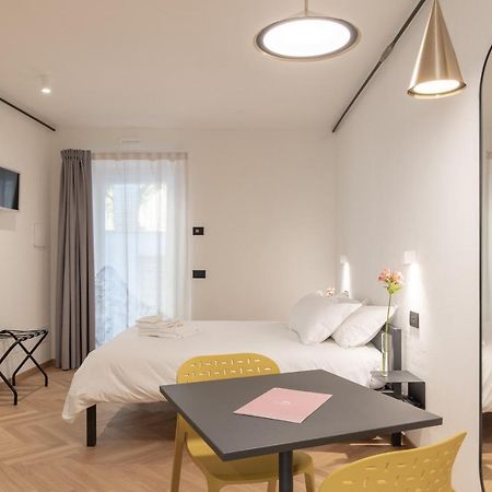 Ognissanti Guesthouse & Suites Fermo Esterno foto