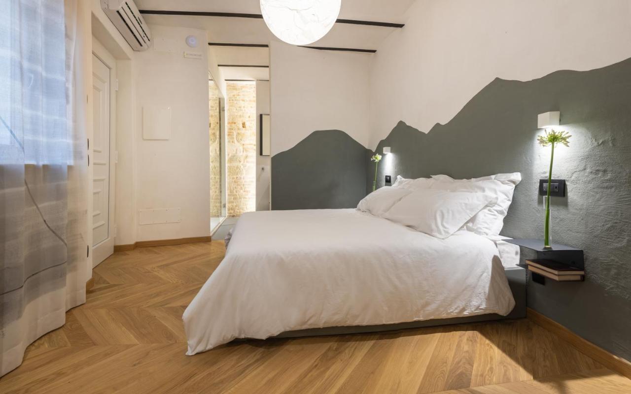 Ognissanti Guesthouse & Suites Fermo Esterno foto