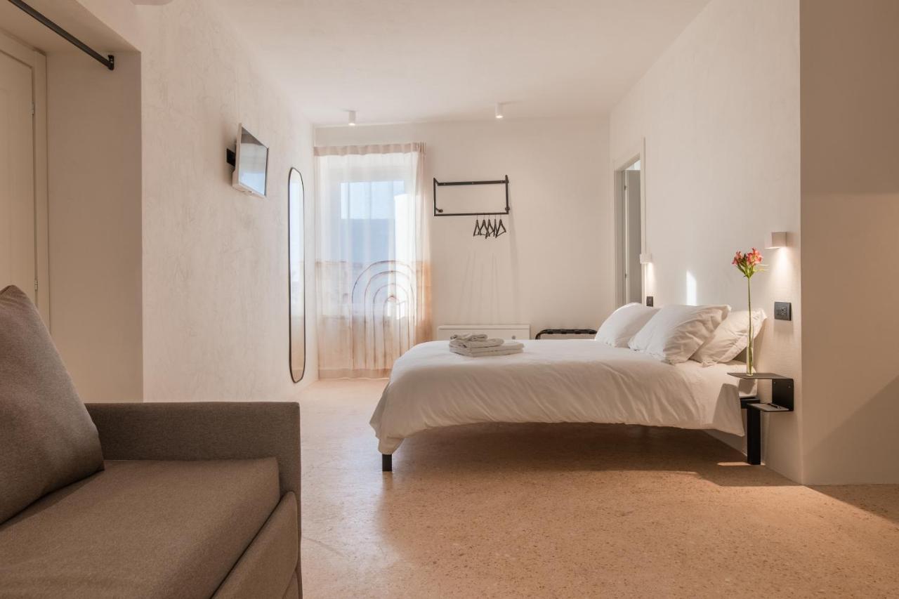 Ognissanti Guesthouse & Suites Fermo Esterno foto