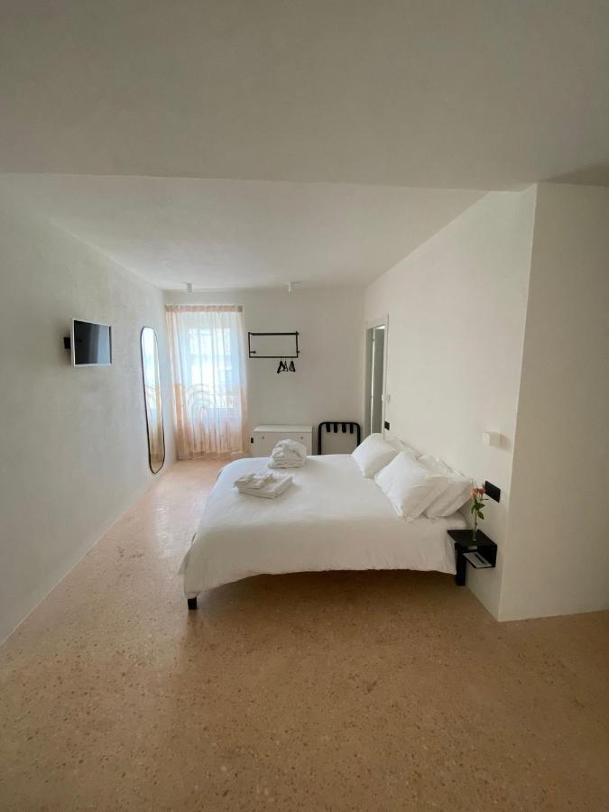 Ognissanti Guesthouse & Suites Fermo Esterno foto