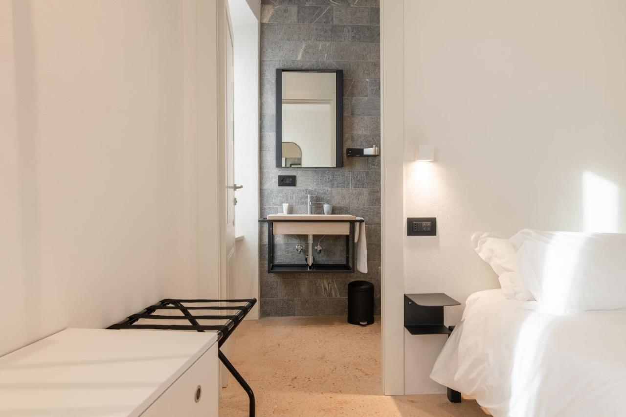 Ognissanti Guesthouse & Suites Fermo Esterno foto